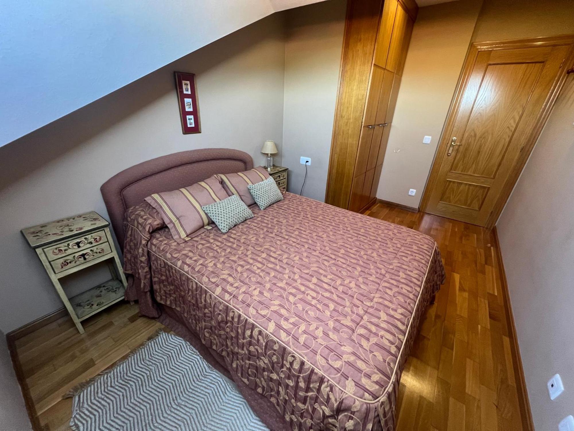 Atractivo Atico 2 Habitaciones Villaviciosa  Ngoại thất bức ảnh